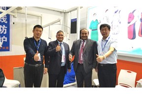 中國國際醫療器械（秋季）博覽會圓滿閉幕，在本次展會中，各國經銷商紛紛到訪，與雙鷹公司進行了熱烈溝通洽談，雙鷹公司與外商達成了120余萬元的合作訂單。